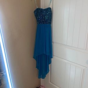 Blue sparkly formal dress with open back women’s size 3/4